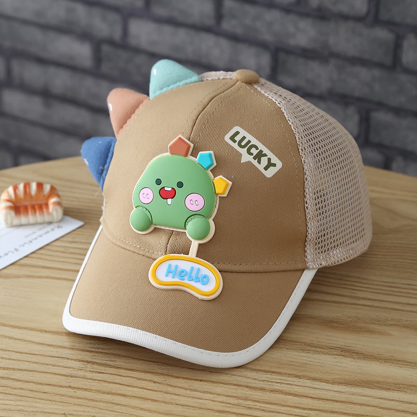 Spring And Summer Boys And Girls' Hello Brand Net-sheen Fashionable And Cute Style Breathable Baseball Cap For Outdoor Sun Protection And Shading. Suitable For Daily Wear.