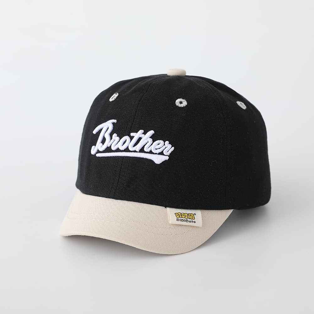 Children's Multi-color, Multi-letter, Three-dimensional Embroidered Adjustable Simple And Trendy Short-brimmed Baseball Cap Suitable For Playing, Entertaining And Sports Activities.