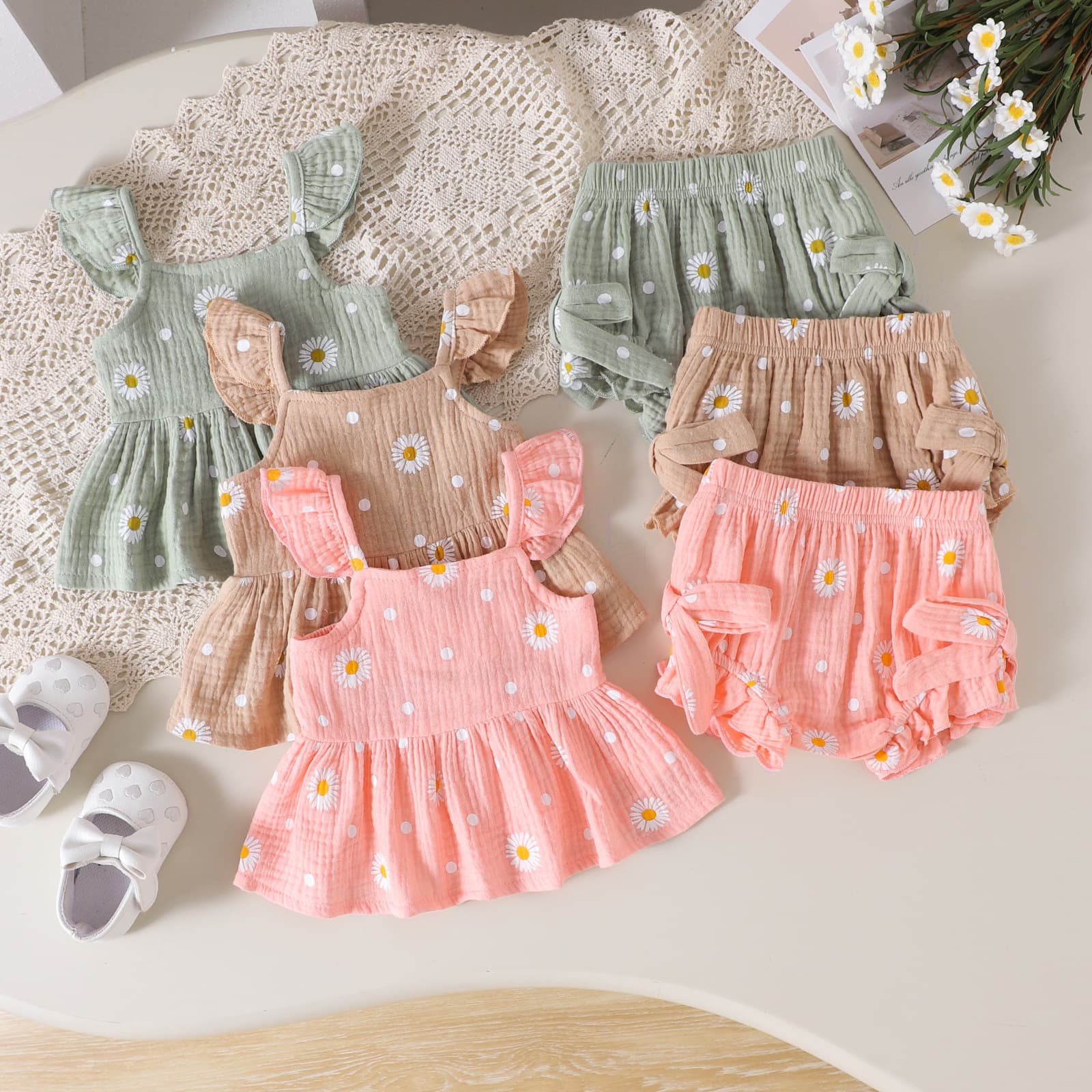 Womens Flared-Sleeve Short-Sleeve Shorts Set