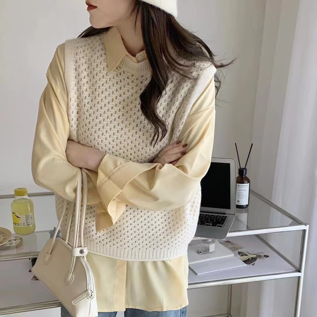 Womens New Hollowed-Out Crew-Neck Knitted Vest