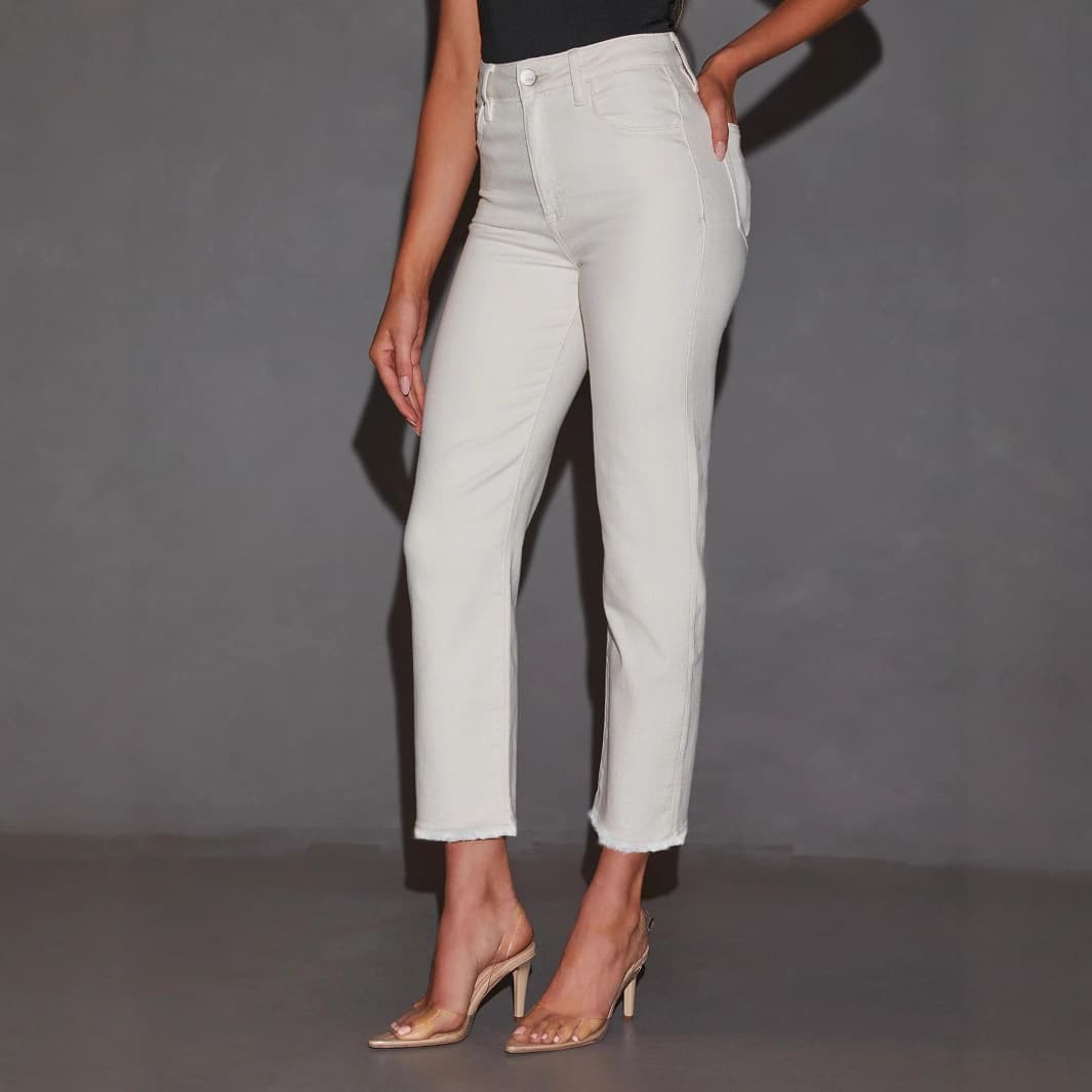 Plus-size Womens White Mid-rise Straight-leg Jeans