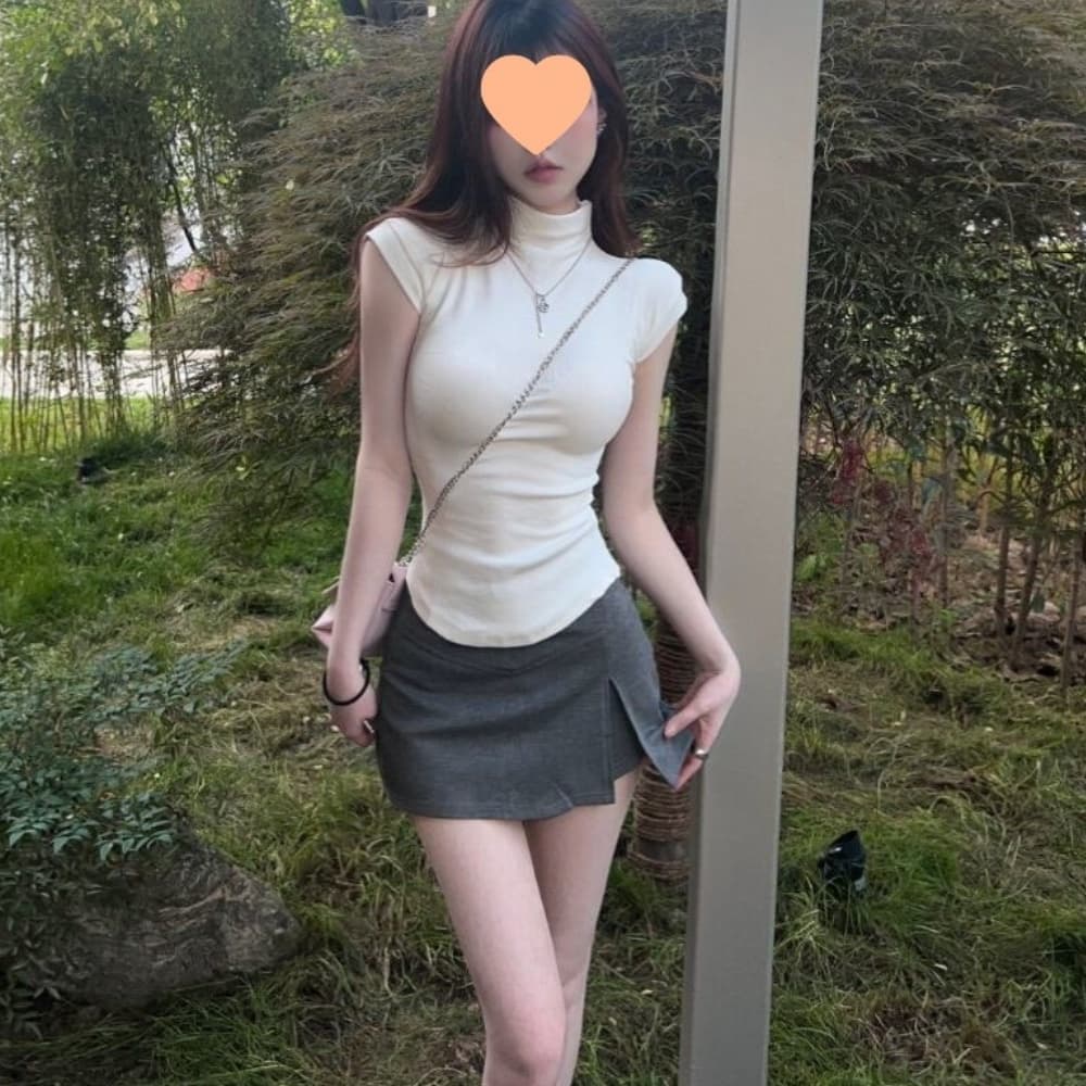 Summer Outfit Mock-neck Knit Top And Gray Slit Skirtsweet And Alluring Set